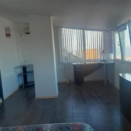 Apartment многостаен в *